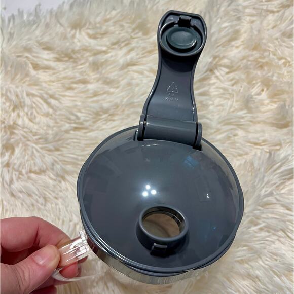 NutriBullet Replacement 18 oz Short Cup with Lip Ring and To-Go Lid - Picture 3 of 3